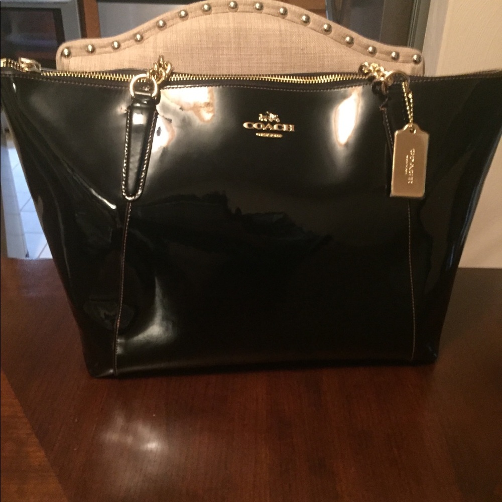 😍GORGEOUS Patent Leather Coach bag